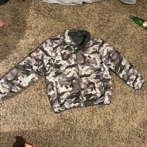 Tumi Reversable Camo Puffer XL